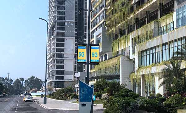 寫字樓LED燈桿屏.jpg 寫字樓LED燈桿屏.jpg